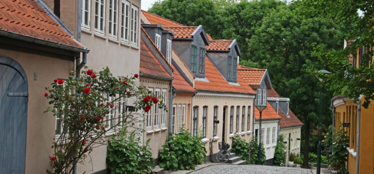 Revisiting Previously Unaffordable Neighbourhoods Revisiting Previously Unaffordable Neighbourhoods